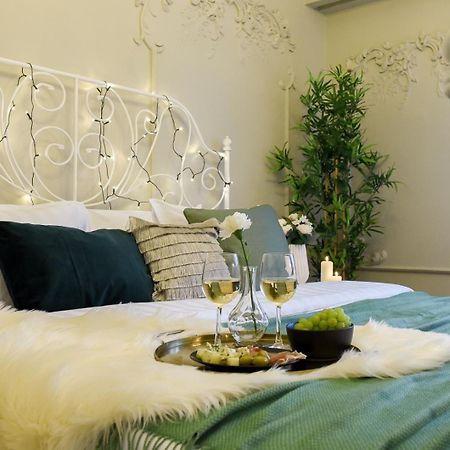 Cozy Studio Overlooking The Old Town Bukarest Exterior foto