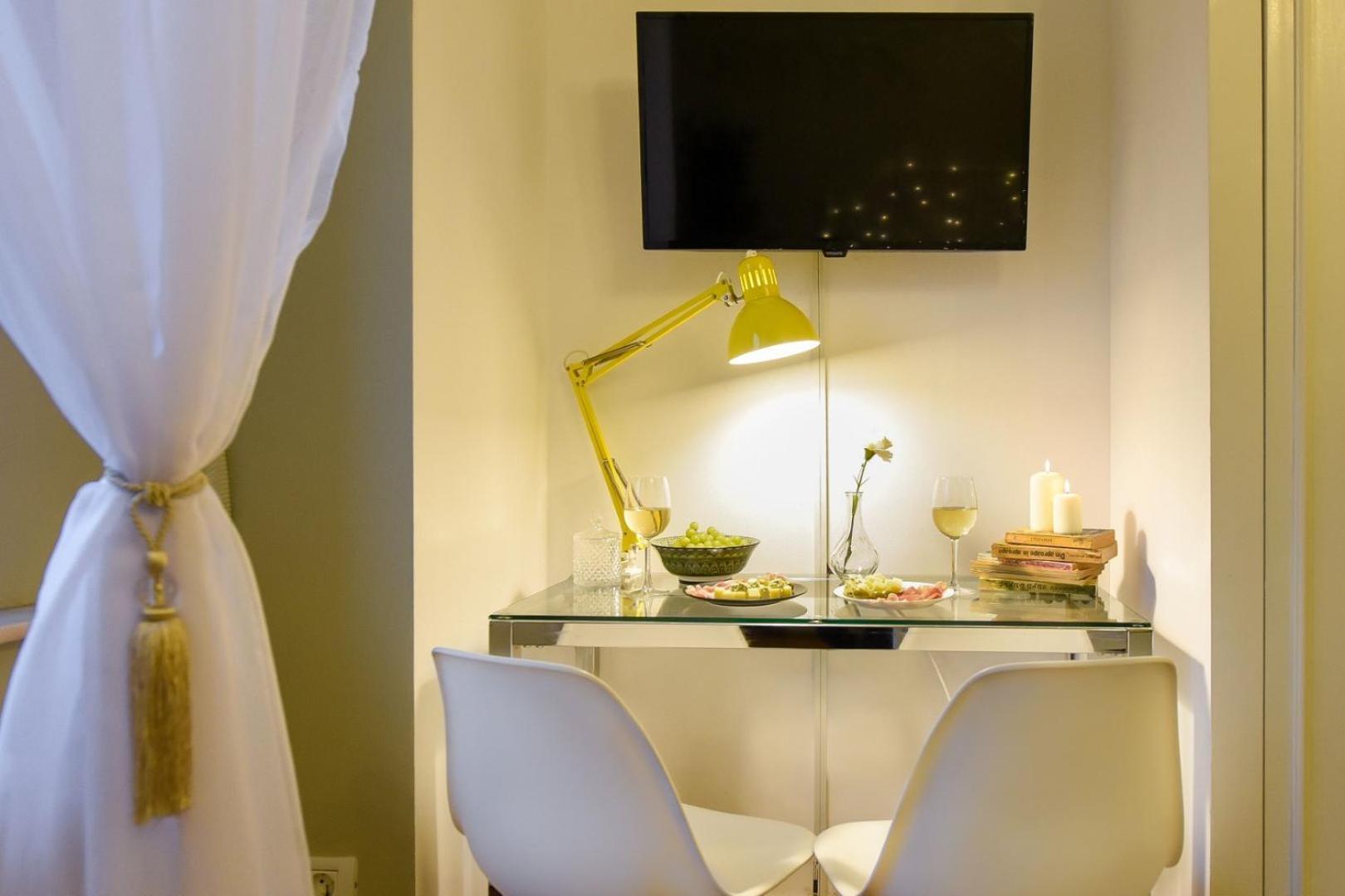 Cozy Studio Overlooking The Old Town Bukarest Exterior foto